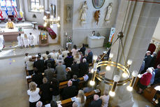 Feier der 1. Heiligen Kommunion in Sankt Crescentius (Foto: Karl-Franz Thiede)